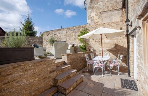 Biddestone House | Charming Country House Nr Bath (WC)