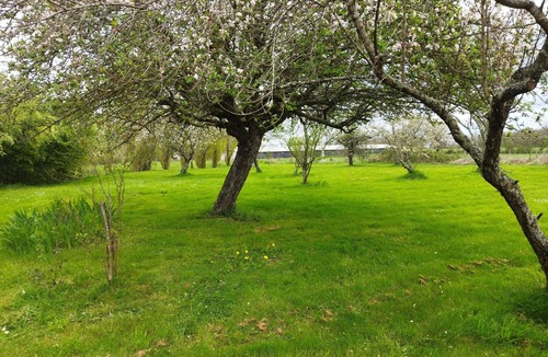 Le Chatelet Cottage | Charming Countryside Retreat with Orchard, Near George Sand’s Home