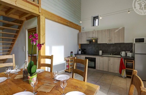 Saint-Heand Cottage | Charming countryside house with garden, pets allowed