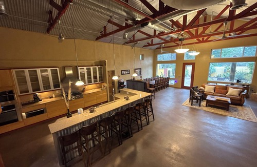 Chamberino House | Charming countryside 3-bedroom estate in Chamberino with native garden & brewery