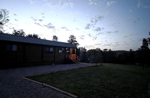Jones Mills House | Charming Countryside Cabin with Hot Tub in Hot Springs, Arkansas