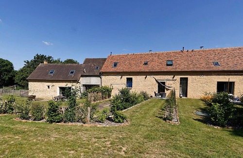 Louplande Cottage | Charming Countryside Retreat near Le Mans with Modern & Vintage Touches