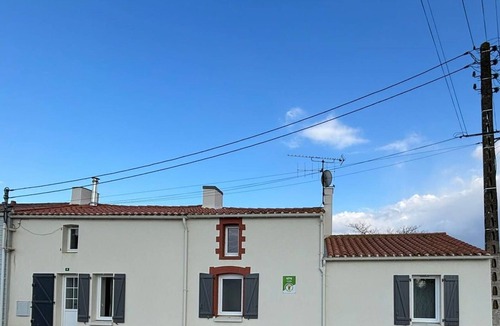 Falleron Cottage | Charming Countryside Home: 3 BR, Garden, BBQ, Near Beaches & Farms