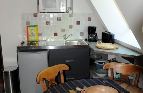 Maresche Cottage | Charming Countryside Retreat: Heated Pool, Tennis, Games Room - Near Le Mans