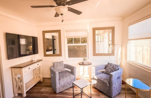 Concord House | Charming Courtyard Cottage | Private Patio | Fire Table | BBQ