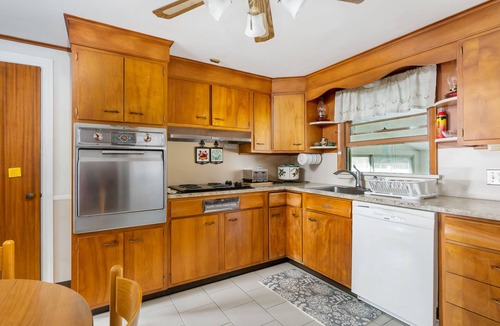 Barrington House | Charming & Cozy 3-Bedroom home with Private Pool