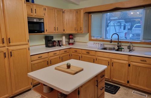 Rainy River District House | Charming, cozy, lakefront home in the Canadian woodlands. Natural beauty!