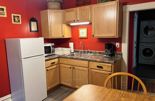 La Crosse Apartment | Charming, cozy studio - just half a block from Mayo!