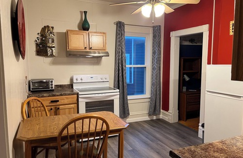 La Crosse Apartment | Charming, cozy studio - just half a block from Mayo!