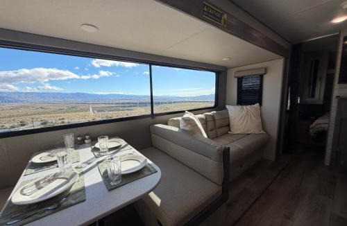 Palm Springs Other | Charming-Cozy trailer Under the Turbines