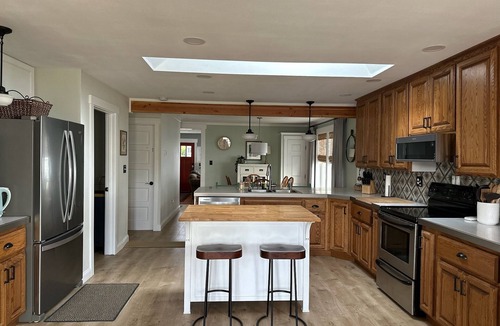 West Central House | Charming Craftsman ~ Peaceful Home near Centennial Trail ~ Spacious & Private