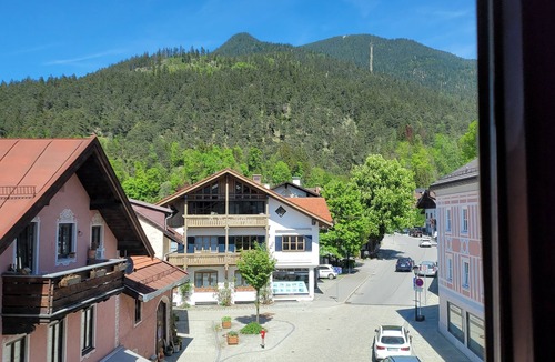 Garmisch-Partenkirchen Apartment | Charming apartment centrally located with parking and view