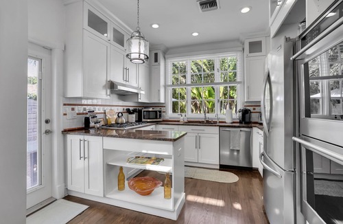 Delray Beach House | Charming Delray Beach House -Steps to Beach & Atlantic Avenue! VIP Beach Passes!