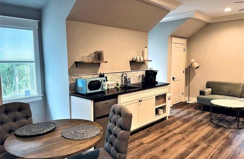 Olde Town Apartment | Charming Designer Studio in the Heart of Historic Old Town Bluffton