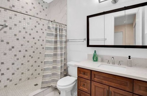 Northridge House | Charming Designer Villa Monthly Rental