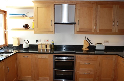 Gullane Apartment | Charming detached holiday home on lovely Goose Green, in Gullane. Pet & child friendly. Sleeps 8.