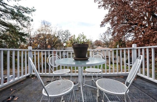 Dilworth Condo | Charming Dilworth 1BR King Condo | Balcony | Walkable