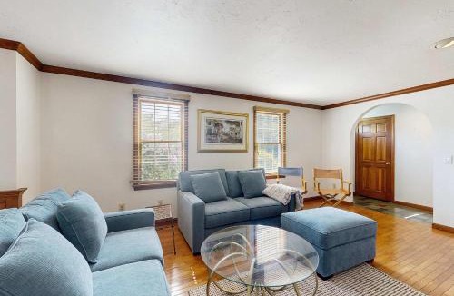 North Chatham House | Charming Dog Friendly North Chatham Ranch