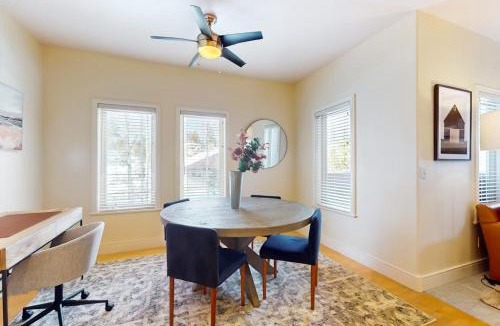 Broken Top House | Charming dog-friendly retreat near skiing & golf with views & fireplace
