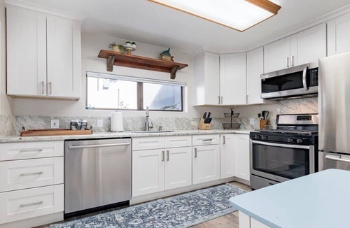 Capitola House | Charming Dog-Friendly Cottage Near Beach
