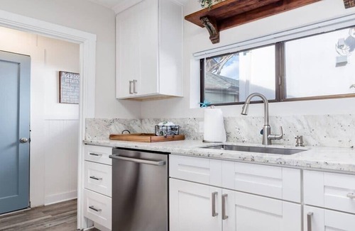 Capitola House | Charming Dog-Friendly Cottage Near Beach