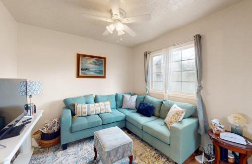 Nahcotta House | Charming dog-friendly cottage withprivate gas grill free WiFi yard and firepit