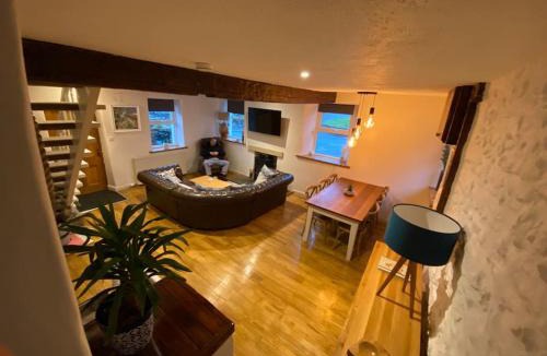 Austwick House | Charming dog-friendly Yorkshire Dales Cottage, Austwick