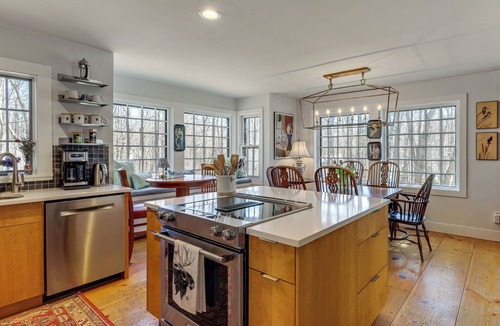Dorset House | Charming Dorset Cottage Nestled in the Treetops