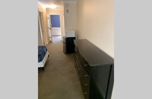 Pico - Robertson Apartment | Charming Double Bed Hotel Style-A10