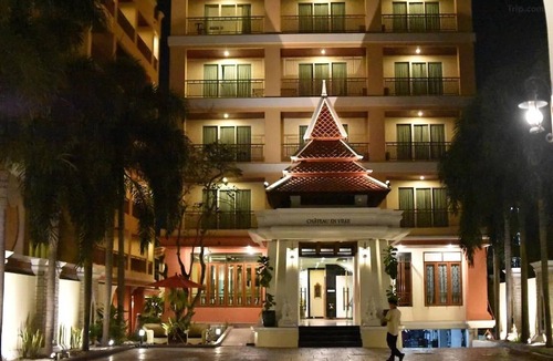 North Pattaya House | Charming Double Retreat | Complimentary Parking