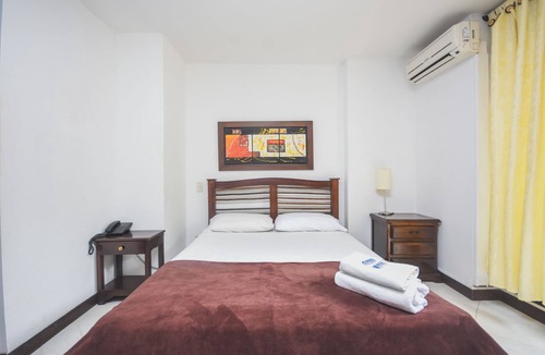 Estadio Hotel | Charming double room with WiFi and air conditioning in Laureles-Estadio-Medellin