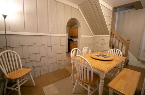 Wabash House | Charming Downtown 2 BR Cottage Walk to Honeywell, Dining & Shops
