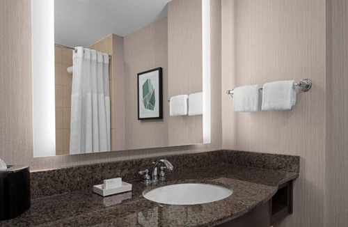 Bethesda Hotel | Charming Downtown Bethesda Unit Near Metro, NIH, Pet Friendly