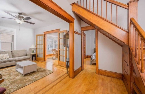 Appleton House | Charming Downtown Home w/Modern Kitchen