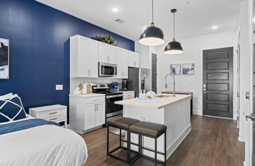 Sobro Apartment | Charming Downtown Oasis - Two and a Half Blocks to Broadway