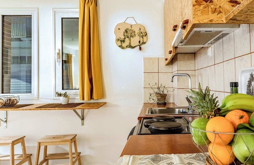 Kalamata House | Charming Downtown Retreat with Parking Spot