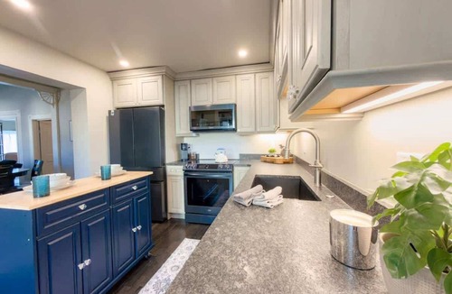 Salida House | Charming Downtown Salida Home w/Fenced Yard & BBQ