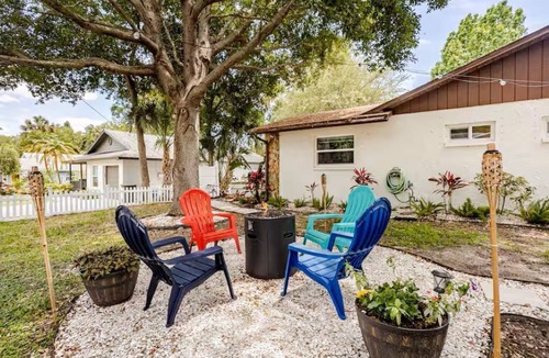 Safety Harbor House | Charming Downtown Home Steps to Main St