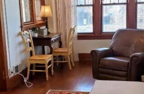 Dundee-Happy Hollow Historic District House | Charming Dundee 2 bed 1 bath