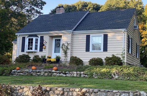 Westerly House | Charming Dunn’s Corners Westerly Cape