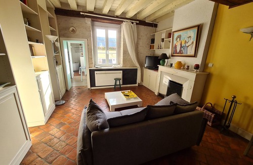 Meung-sur-Loire Apartment | Charming Duplex in Historic Meung-sur-Loire, Near Loire à Vélo & Château