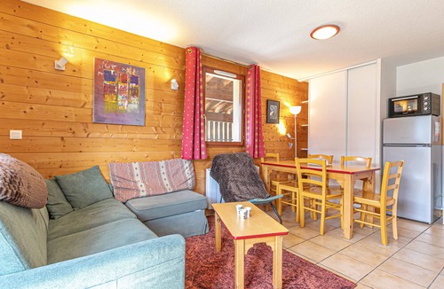 Aussois Apartment | Charming Duplex in Aussois - 6 ppl, Balcony, Parking
