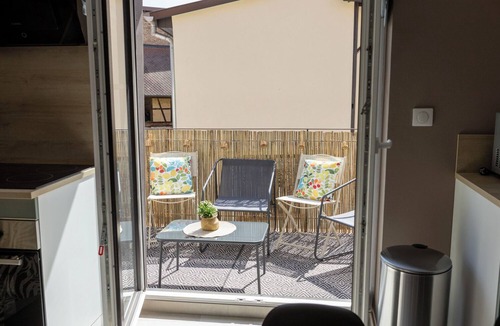 Bischoffsheim Apartment | Charming duplex with a terrace and garden for 6 people