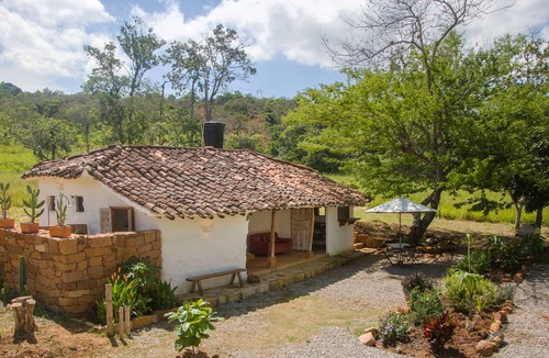 Barichara Cottage | charming early 20th century cabana