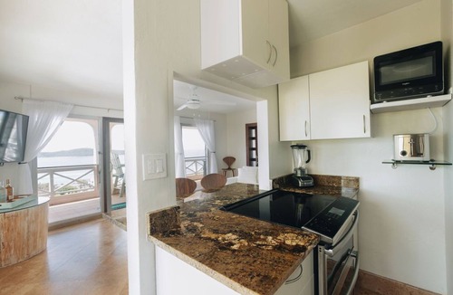 Cotton Valley House | Charming East Guesthouse - Panoramic Sea Views