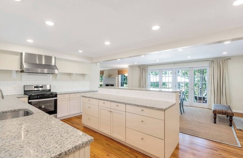 Village of East Hampton House | Charming East Hampton Cottage with Lush Gardens & Indoor-Outdoor Living