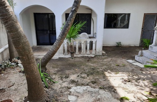 Colonia Salina Chica Apartment | Charming , Economical Studio in wonderful Isla Mujeres with AC, WiFi