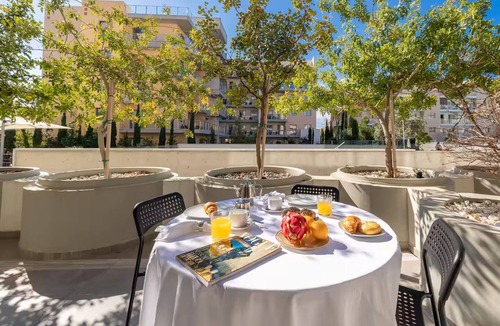 Universal Apartment | Charming Elysia Park 2 bedroom luxury apartment with pool in centre of Paphos