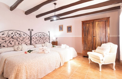 Castellvi de la Marca House | Charming farmhouse for groups