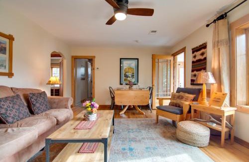 Estes Park House | Charming Estes Park Cabin w/2 Private Patios!